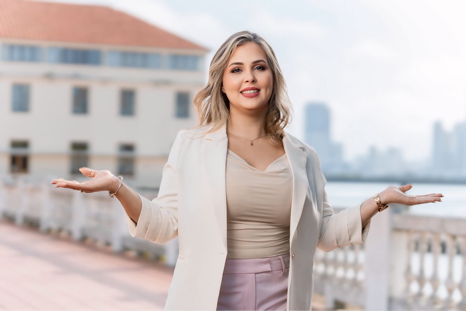 Patricia Luzón en el Casco Antiguo de Ciudad de Panamá